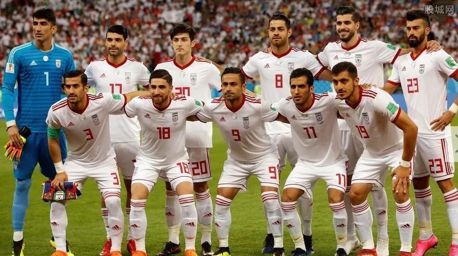伊朗队球衣（由本土品牌马吉德赞助）