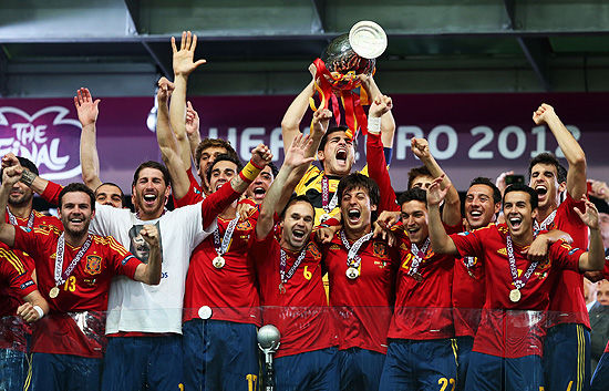 西班牙登顶2012欧洲杯